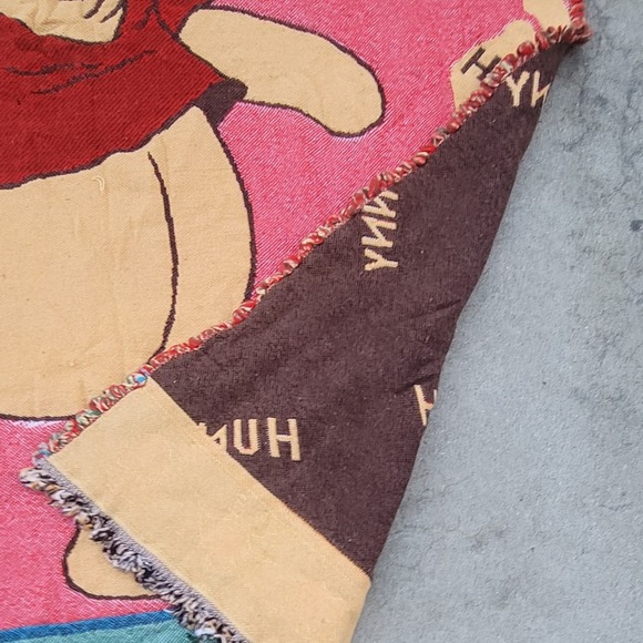 Vtg Beacon Disney Winnie The Pooh Tapestry Blanket - Picture 3 of 3